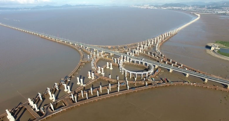 杭甬高速复线宁波段一期水上桩基全部完工