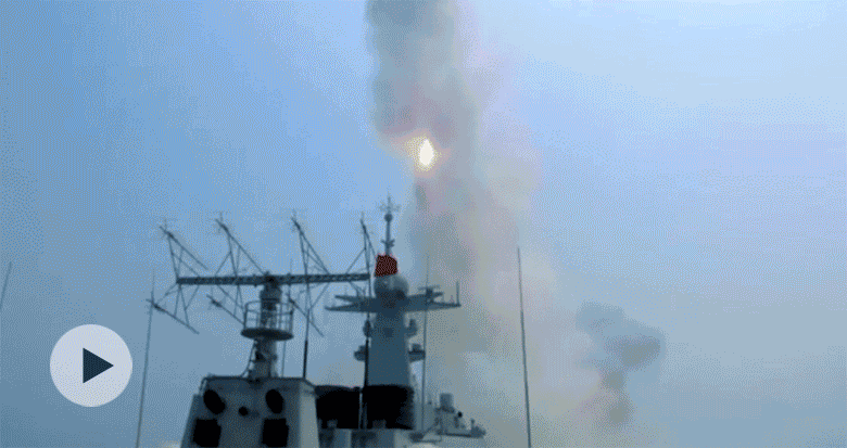 看西宁舰“亮剑”大洋 导弹发射画面超震撼