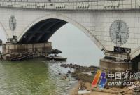 桥墩破损严重、影响安全？记者探访余姚四明湖“网红桥”