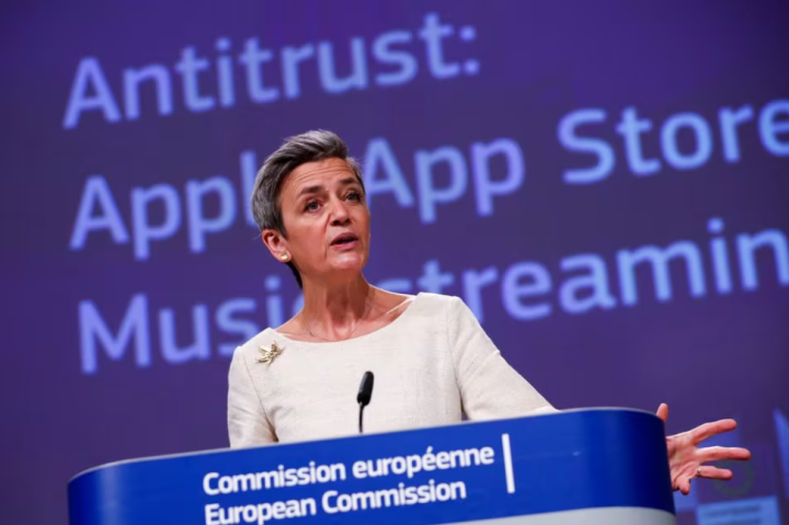 欧盟对苹果公司处以18.4亿欧元罚款