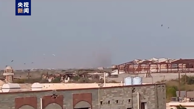美英对也门荷台达省多地发动空袭