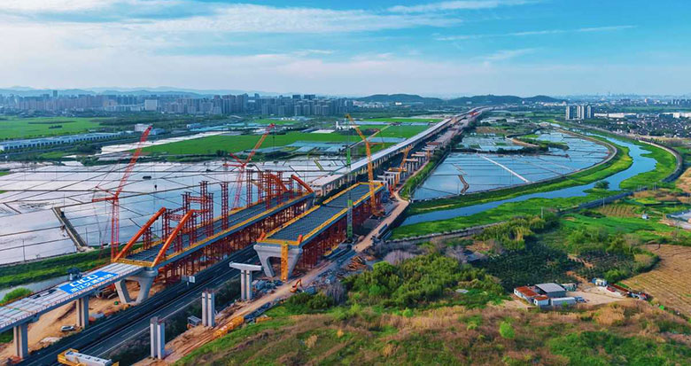 �̨�¸��ٸ����������϶�ӭ��ͻ��