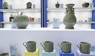 ������ɫ���״�����������