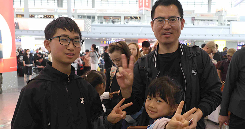 ���ٳ�������ʱ��������վӭ�������߷�