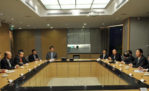 新加坡·宁波周宁波代表团考察新加坡物流企业