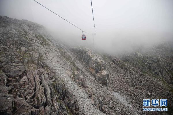 世界海拔最高索道--四川达古冰山索道-新华社记